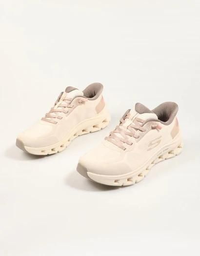 Buty sportowe Sneakersy damskie, Slip-Ins: Glide-Step Pro - Pure Motion. Brązowe obuwie trekkingowe damskie Skechers. Za 499.99 zł.