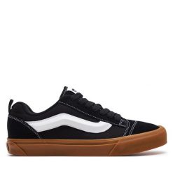 Tenisówki Vans. Czarne trampki i tenisówki męskie Vans, bez wzorów, bez zapięcia. Za 239.99 zł.