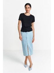 Rich & Royal Koszulka w kolorze czarnym rozmiar: M. Czarne bluzki damskie Rich & Royal, m, bez wzorów, bez kołnierzyka, bez ramiączek. Za 104.64 zł.