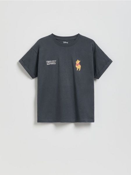 T-shirt Kubuś Puchatek - ciemnoszary. Szare koszulki dziewczęce Reserved, bez wzorów, z bawełny, bez ramiączek. Za 49.99 zł.
