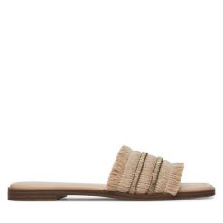 Klapki DeeZee. Brązowe klapki damskie DeeZee, bez wzorów, bez obcasa. Za 119.99 zł.