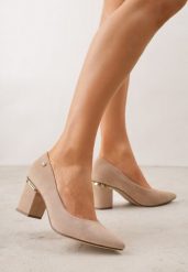 Ciemnobeżowe Czółenka na Słupku z Wkładką ze Skóry Naturalnej i Metaliczną Ozdobą Dynaste. Brązowe czółenka damskie Renee, z aplikacjami, ze skóry, bez obcasa, na słupku. Za 119.99 zł.