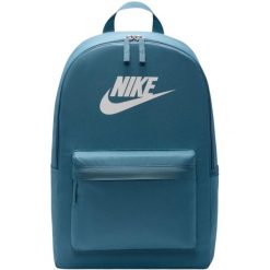 Plecak sportowo-turystyczny dla dorosłych NK Heritage Backpack pojemność 20 L. Niebieskie plecaki damskie Nike, bez wzorów, z materiału, sportowe. Za 139.99 zł.