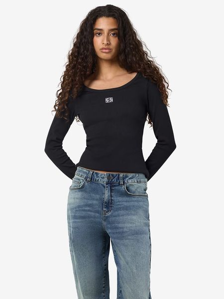 Noisy may Koszulka w kolorze czarnym rozmiar: M. Czarne bluzki damskie Noisy may, m, bez wzorów, z bawełny, bez kołnierzyka. Za 60.88 zł.