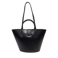 Torebka Tommy Hilfiger. Czarne torebki klasyczne damskie Tommy Hilfiger, bez wzorów, bez dodatków. Za 829.99 zł.