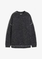 Długi sweter z puszystej przędzy. Czarne swetry klasyczne damskie bonprix, z dzianiny, bez kołnierzyka. Za 129.99 zł.