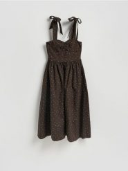 Sukienka midi w groszki - ciemnobrązowy. Brązowe sukienki damskie Reserved, l, bez wzorów, z tkaniny, bez kołnierzyka, bez ramiączek, midi, rozkloszowane. Za 149.99 zł.