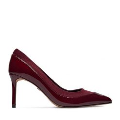 Szpilki Nine West. Czerwone szpilki Nine West, bez wzorów, bez obcasa. Za 249.99 zł.