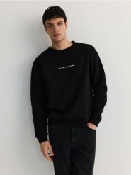 Bluza z nadrukiem - czarny. Czarne bluzy bez kaptura męskie Reserved, l, z bawełny. W wyprzedaży za 69.99 zł.