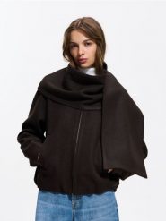 Kurtka z odpinanym szalem - ciemnobrązowy. Brązowe kurtki damskie Reserved, l, bez wzorów, z tkaniny, bez kaptura. Za 229.99 zł.