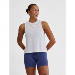 Damski tank top Hummel Mt Vanja. Białe topy damskie HUMMEL, bez wzorów, z dzianiny, bez ramiączek. Za 175.00 zł.