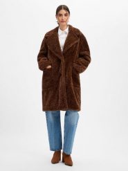 BOSS Orange płaszcz z futra typu teddy Kobiety Sztuczne włókno brązowy, 34. Brązowe płaszcze damskie Boss Orange, bez wzorów, z włókna. Za 1,349.95 zł.