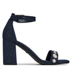 Sandały DeeZee. Niebieskie sandały damskie DeeZee, bez wzorów, bez obcasa, na słupku. Za 129.99 zł.