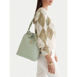 Torebka Beverly Hills Polo Club. Zielone torebki klasyczne damskie Beverly Hills Polo Club, bez wzorów, bez dodatków. Za 219.99 zł.