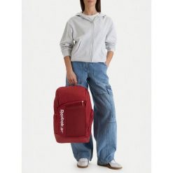 Plecak Reebok. Czerwone plecaki damskie Reebok, bez wzorów, sportowe. Za 199.99 zł.