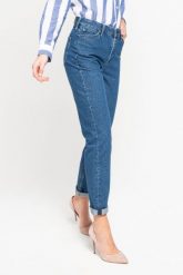 SPODNIE DAMSKIE LEE MOM STRAIGHT BLUE L32IGAEF 112107552. Niebieskie spodnie materiałowe damskie Lee, bez wzorów, z jeansu. Za 189.99 zł.