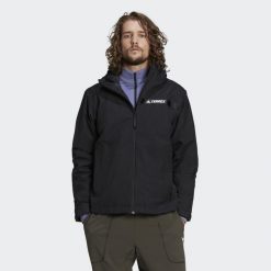 Kurtka przeciwdeszczowa adidas Terrex Multi Primegreen Insulated 2L. Czarne kurtki męskie Adidas, na zimę, l, bez wzorów, z syntetyku, klasyczne, bez kaptura. Za 510.85 zł.
