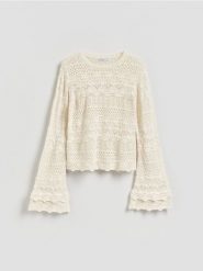 Ażurowy sweter z bawełną - kremowy. Białe swetry klasyczne damskie Reserved, l, z bawełny, bez kołnierzyka. Za 129.99 zł.