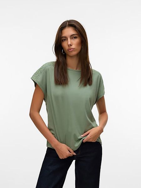 Vero Moda Koszulka w kolorze zielonym rozmiar: S. Zielone bluzki damskie Vero Moda, s, bez wzorów, z bawełny, bez kołnierzyka. Za 52.42 zł.