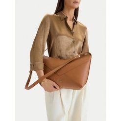 Torebka GINO ROSSI. Brązowe torebki klasyczne damskie Gino Rossi, bez wzorów, bez dodatków. Za 199.99 zł.