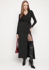 Czarna Sukienka Kopertowa z Wiskozą Zdobiona Rozcięciem i Wiązanym Paskiem Teslea. Czarne sukienki damskie Born2be, na co dzień, l, z aplikacjami, z wiskozy, eleganckie, bez kołnierzyka, bez ramiączek, kopertowe. Za 159.99 zł.