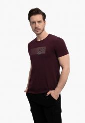 Bawełniany t-shirt T-TORE. Czerwone t-shirty męskie Volcano, l, bez wzorów, z bawełny, bez kołnierzyka. Za 59.99 zł.