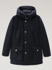 Woolrich Kurtka puchowa w kolorze granatowym rozmiar: XL. Niebieskie kurtki męskie Woolrich, na zimę, xl, bez wzorów, z puchu, bez kaptura. Za 2,950.10 zł.