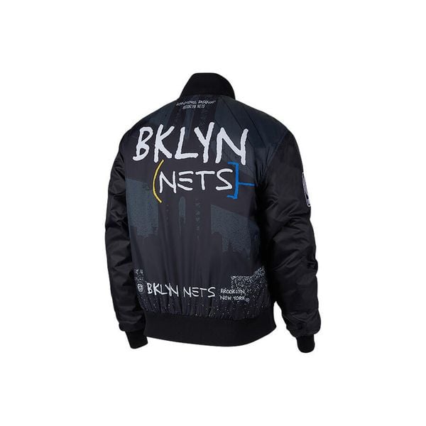 Kurtka męska nike nba brooklyn nets city edition courtside jacket black. Czarne kurtki treningowe męskie Nike, m, bez wzorów, z poliesteru, do biegania. Za 649.00 zł.