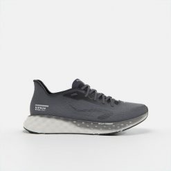 Buty do biegania męskie Kiprun KS900 Light. Białe obuwie do biegania damskie KIPRUN. Za 399.99 zł.
