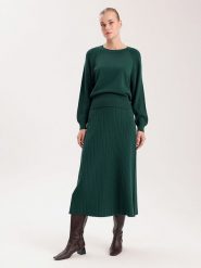 BGN Sweter w kolorze zielonym rozmiar: 40. Zielone swetry klasyczne damskie BGN, z wełny, bez kołnierzyka. Za 136.13 zł.