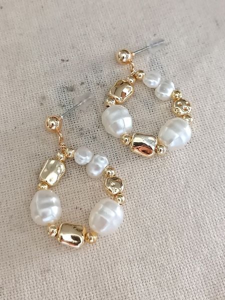 Atelier MIU Pozłacane kolczyki-wkrętki rozmiar: onesize. Brązowe kolczyki damskie atelier MIU, pozłacane. Za 69.58 zł.