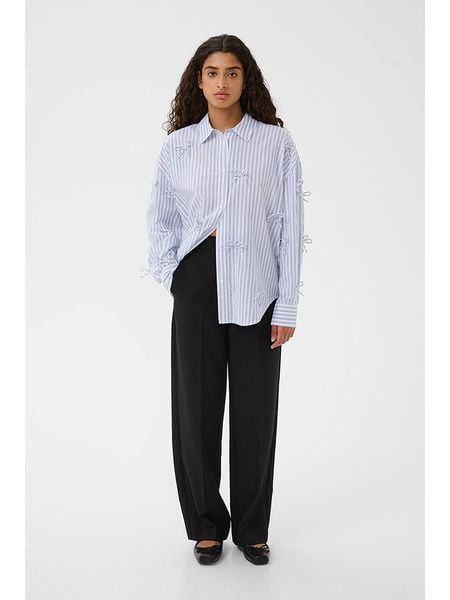 Soaked in Luxury Koszula w kolorze błękitno-białym rozmiar: L. Niebieskie koszule damskie Soaked in Luxury, l, bez wzorów, z bawełny, bez kołnierzyka, bez ramiączek. Za 218.57 zł.