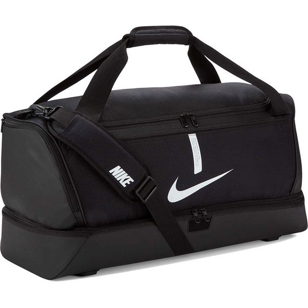 Torba sportowa Nike Academy Team Hardcase usztywnione dno z komorą na buty 59L. Czarne torby podróżne damskie Nike, bez wzorów. Za 170.00 zł.