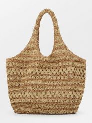 Becksöndergaard Shopper bag w kolorze jasnobrązowym - 36 x 60 cm rozmiar: onesize. Brązowe shopper bag damskie Becksöndergaard, bez wzorów, z materiału, bez dodatków. Za 165.99 zł.