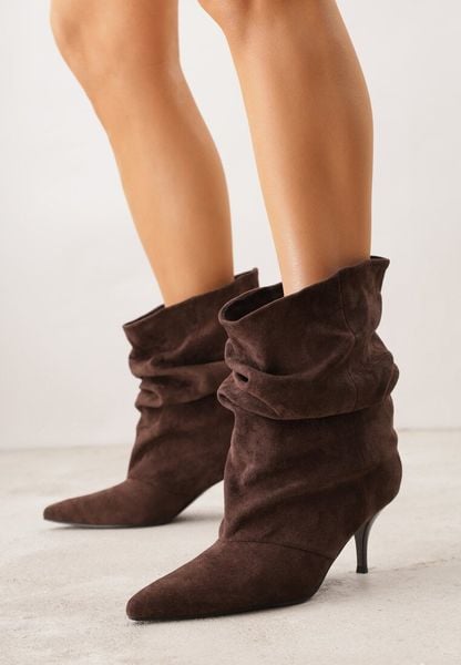 Brązowe Botki na Szpilce z Marszczoną Cholewką Hailenia. Brązowe botki damskie Born2be, eleganckie, bez obcasa, na obcasie, bez zapięcia. Za 169.99 zł.