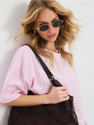 Bawełniana koszulka z perełkowym napisem - różowy. Czerwone t-shirty damskie Sinsay, l, bez wzorów, z bawełny, bez kołnierzyka. Za 25.99 zł.
