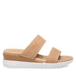 Klapki Clara Barson. Brązowe klapki damskie Clara Barson, bez wzorów, bez obcasa. Za 44.99 zł.
