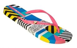 Japonki damskie plażowe do rekreacji Ipanema I love Design. Klapki damskie Ipanema, z aplikacjami, z materiału, bez obcasa, na płaskiej podeszwie. Za 142.60 zł.