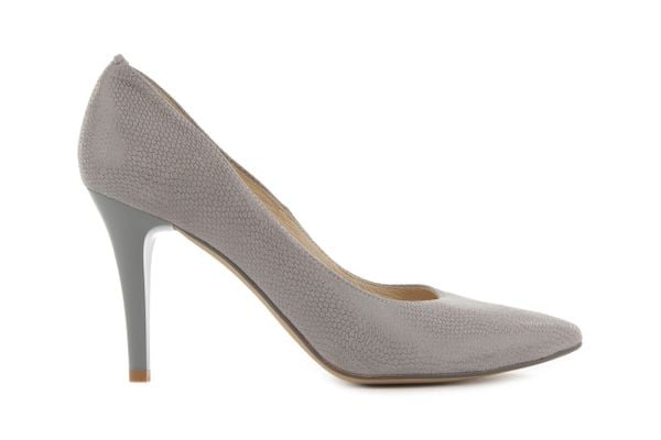 Czółenka Bayla-Em X6441-154 Szary Jasny, Skóra naturalna - 36. Szare czółenka damskie Bayla, bez wzorów, ze skóry, bez obcasa. W wyprzedaży za 174.50 zł.