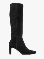 Czarne kozaki z wąską cholewką. Czarne kozaki damskie Ryłko, ze skóry, bez obcasa, na obcasie. W wyprzedaży za 549.99 zł.