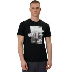 Koszulka męska 4F - bawełniany T-shirt, regular fit. Czarne t-shirty męskie 4f, m, bez wzorów, z bawełny, bez kołnierzyka. Za 59.99 zł.