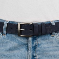 Pasek męski skórzany zamszowy skóra naturalna granatowy Beltimore W46 : Kolory - granatowy, Rozmiar pasków - r.120-135 cm. Niebieskie paski męskie bez wzorów, ze skóry. Za 59.90 zł.