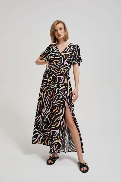 Wzorzysta sukienka maxi czarna. Czarne sukienki damskie MOODO, xs, bez wzorów, z wiskozy, bez kołnierzyka, bez ramiączek, maxi. W wyprzedaży za 67.99 zł.