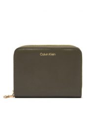 Calvin Klein Portfel LV04F1075G Zielony ciemny. Zielone portfele damskie CALVIN KLEIN, bez wzorów, ze skóry. Za 289.99 zł.