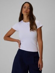 4F T-shirt slim gładki damski - biały M. Białe t-shirty damskie 4f, m, bez wzorów, z tkaniny, bez kołnierzyka. Za 69.99 zł.