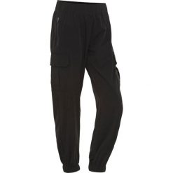 Spodnie Catago Neve. Czarne spodnie sportowe damskie CATAGO, l, z tkaniny. Za 357.00 zł.
