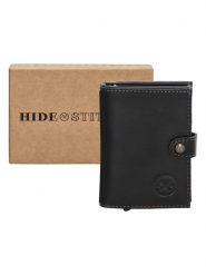 HIDE & STITCHES Skórzany portfel w kolorze czarnym - 7 x 10 x 1,5 cm rozmiar: onesize. Czarne portfele męskie HIDE & STITCHES, bez wzorów, z materiału. Za 86.99 zł.