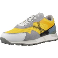Buty MUNICH 8211019M Żółty. Żółte buty trekkingowe męskie munich, ze skóry, bez zapięcia, trekkingowe. Za 430.99 zł.