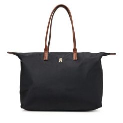 Torebka Tommy Hilfiger. Czarne torebki klasyczne damskie Tommy Hilfiger, bez wzorów, bez dodatków. Za 379.99 zł.
