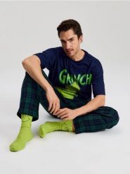 Wysokie skarpety z motywem świątecznym 2 pack Grinch - wielobarwny. Skarpetki męskie Sinsay, bez wzorów. Za 15.99 zł.